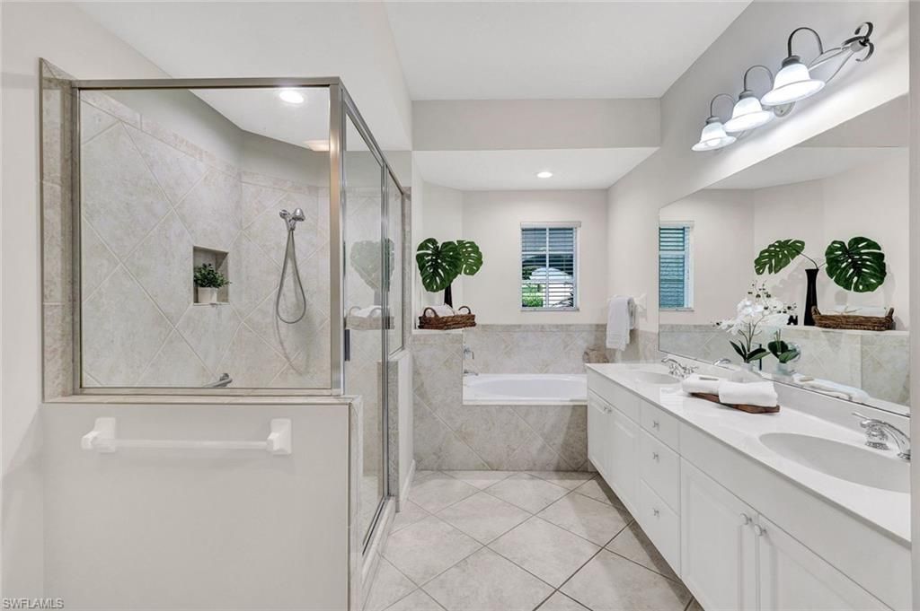 9261 Palmetto Ridge Dr, Unit 102, Estero, FL 34135 Photo