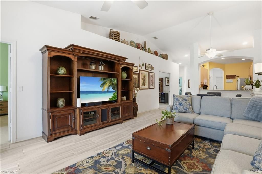 6195 Mandalay Cir, Naples, FL 34112 Photo