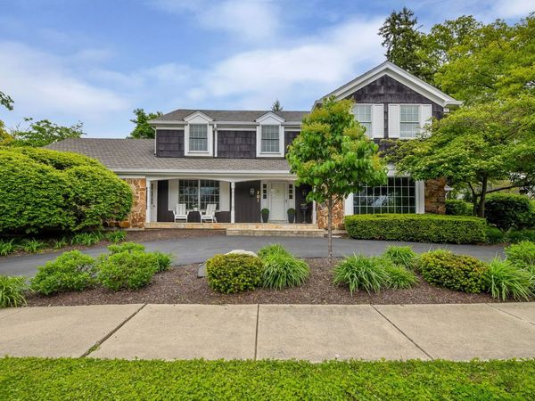 707 Gary Court , Wheaton, IL 60187