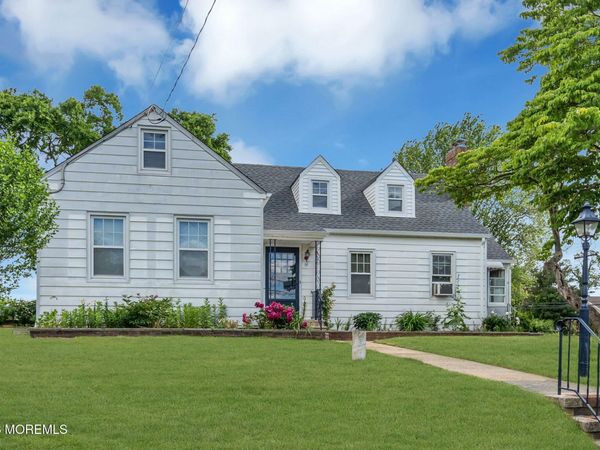 37 Highland Avenue, Leonardo, NJ 07737