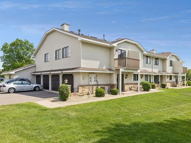 7515 Vinewood Court N, Maple Grove, MN 55311