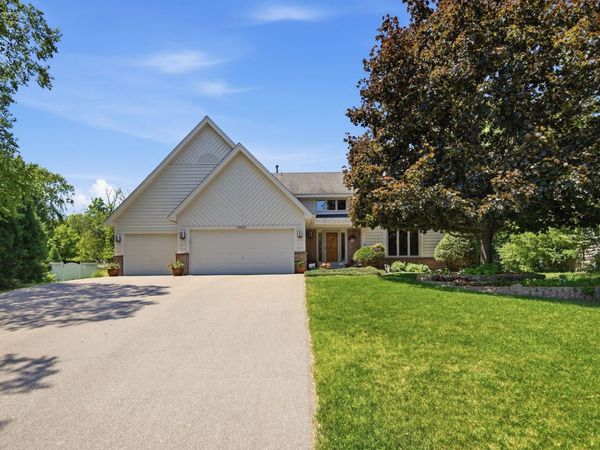 10825 46th Place N, Plymouth, MN 55442