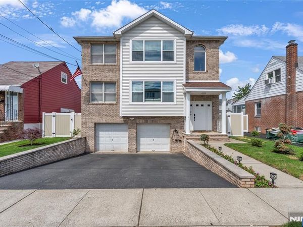 26 Arlington Boulevard, NORTH ARLINGTON, NJ 07031