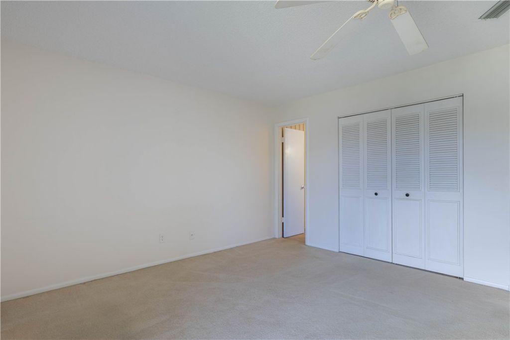 75 Royal Oak Court, Unit 202, Vero Beach, FL 32962 Photo