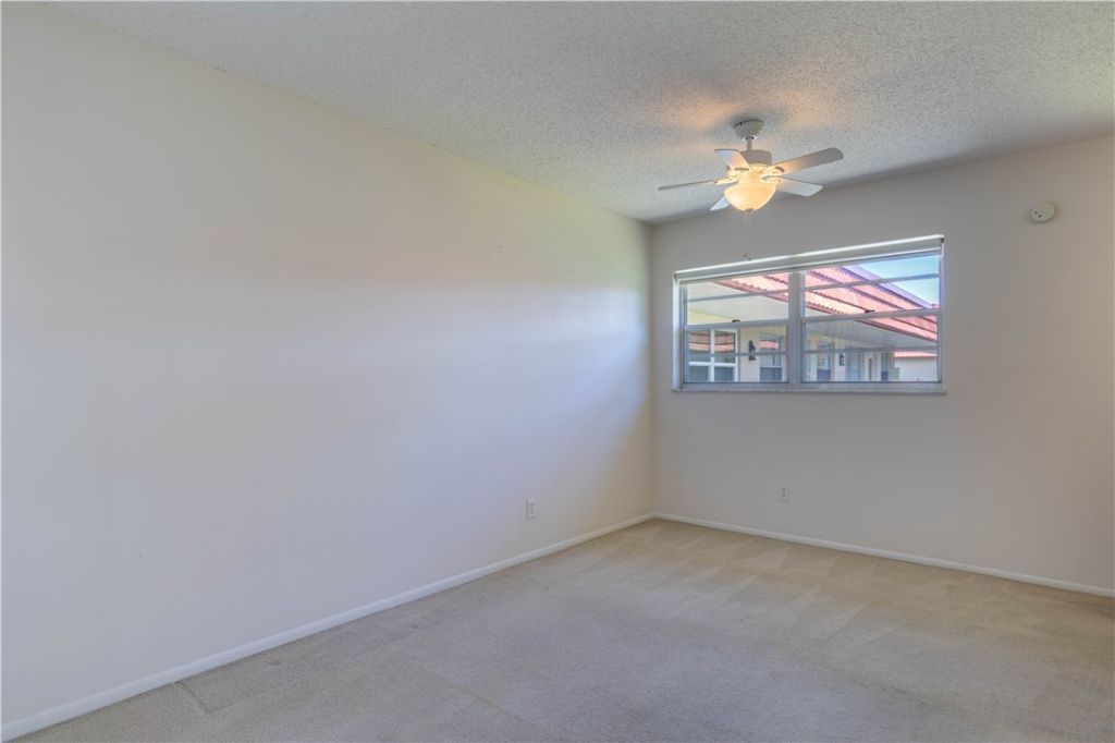 75 Royal Oak Court, Unit 202, Vero Beach, FL 32962 Photo