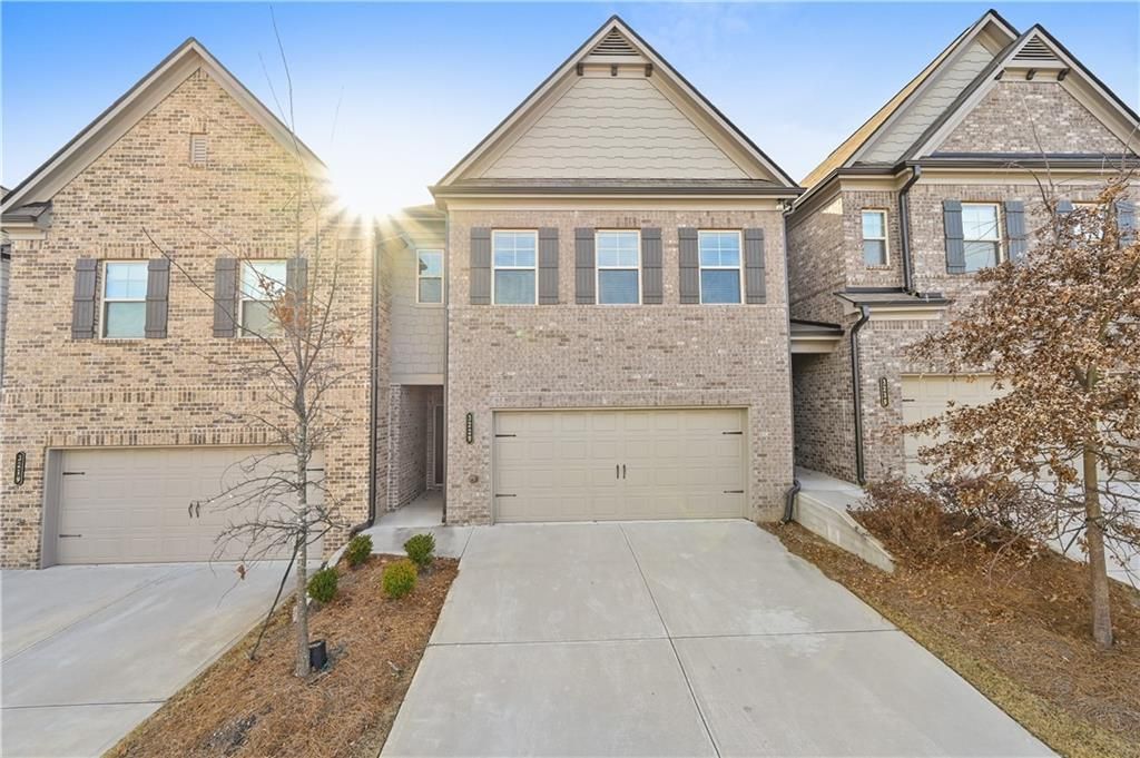 3229 Weyhill Way , Buford, GA 30519 Main Photo