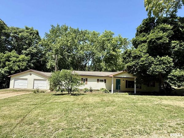 503 N ELM Street, Tallula, IL 62688