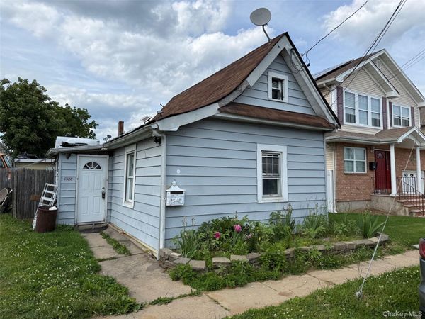 1326 Star Avenue , Elmont, NY 11003