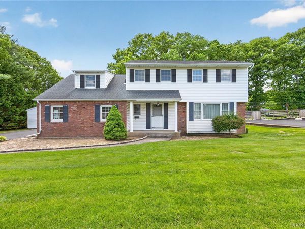 57 Pine Hill Lane, Dix Hills, NY 11746