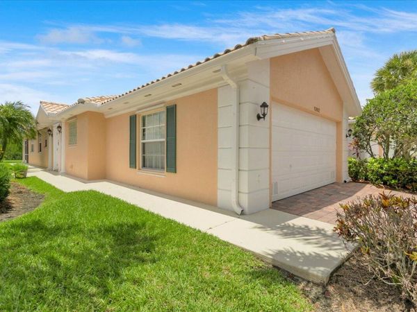 10882 SW Dardanelle Drive, Port Saint Lucie, FL 34987