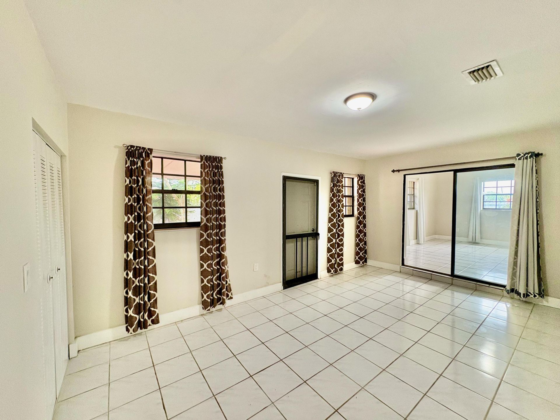 10774 SW 175th Terrace, Miami, FL 33157 Photo