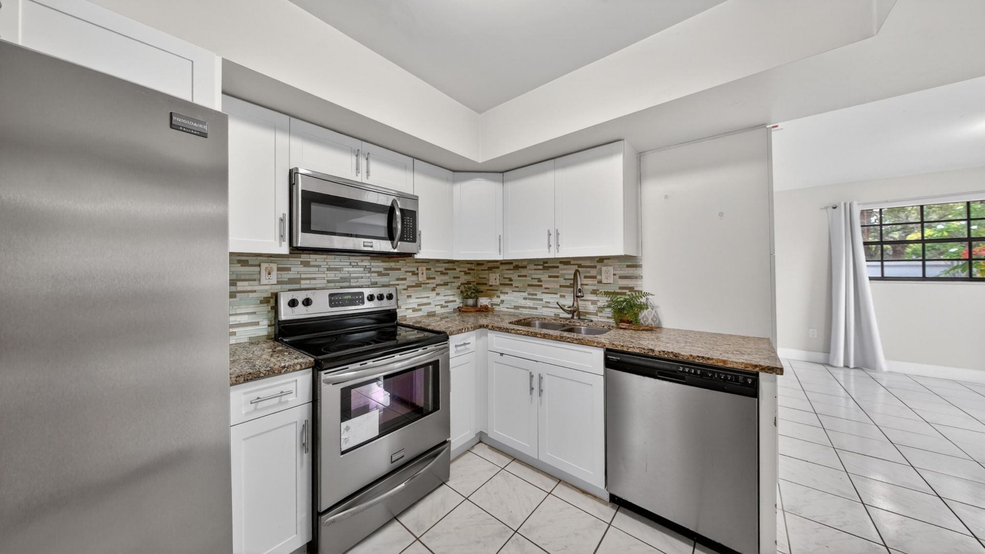 10774 SW 175th Terrace, Miami, FL 33157 Photo