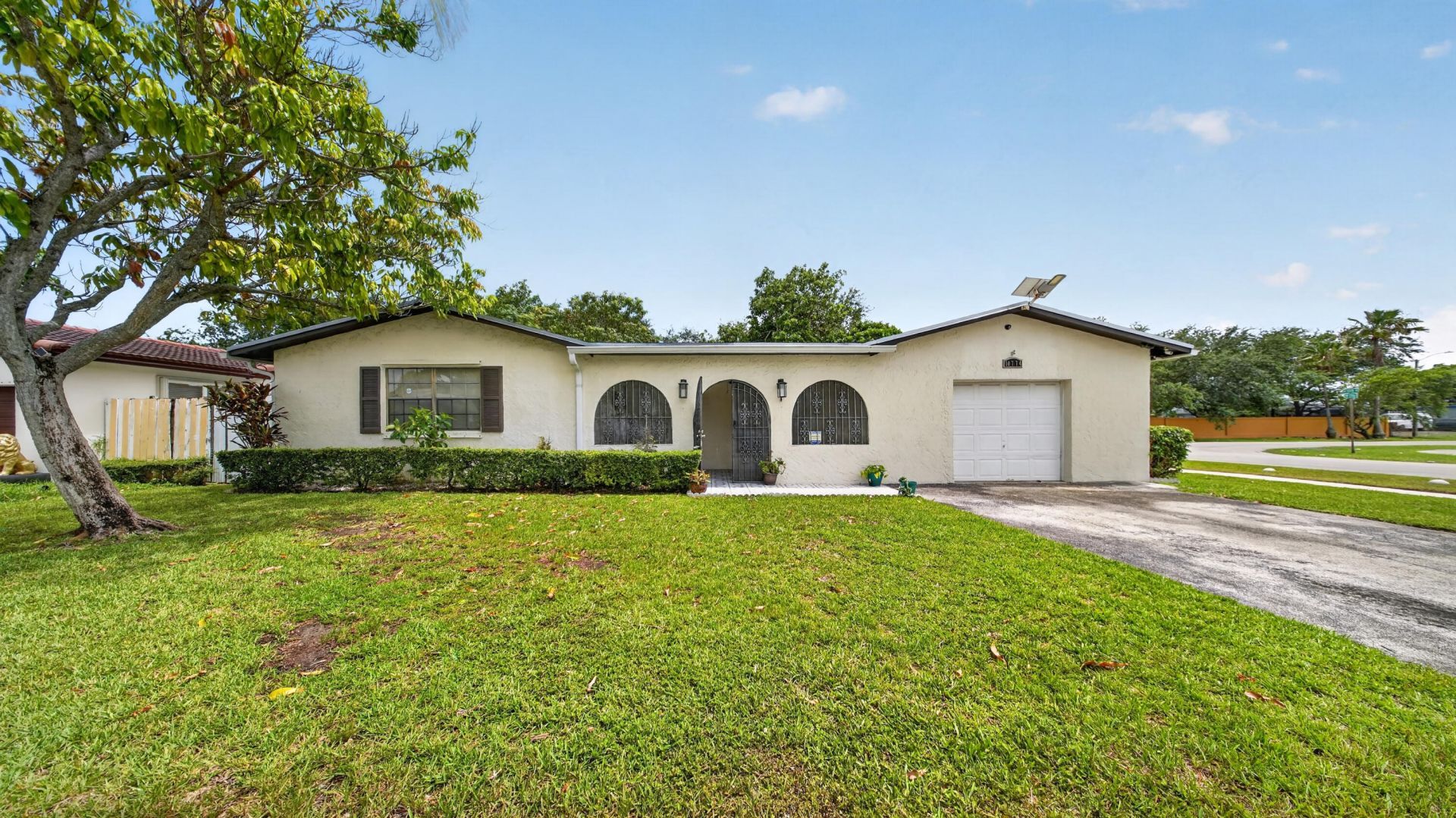 10774 SW 175th Terrace, Miami, FL 33157 Photo