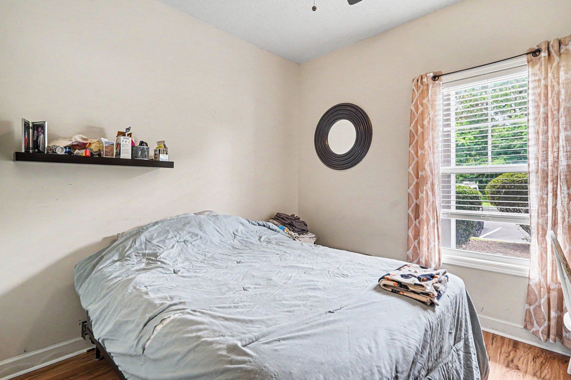 604 Heathrow Dr.  Photo 16