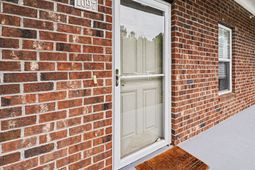 604 Heathrow Dr.  photo 4