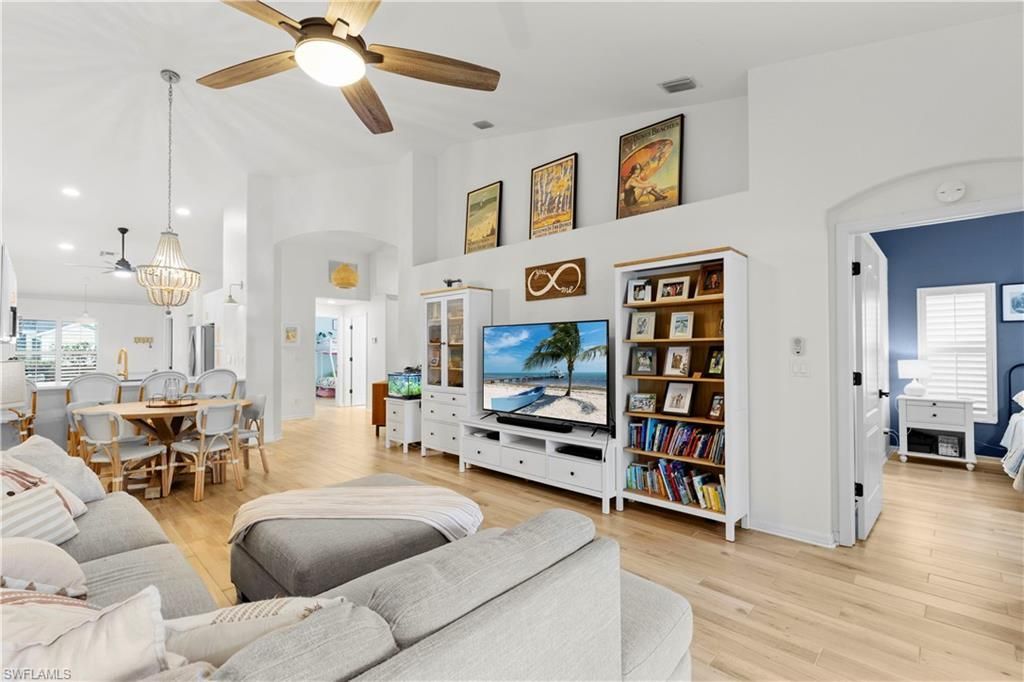 8330 Ibis Cove Cir, Unit B242, Naples, FL 34119 Photo