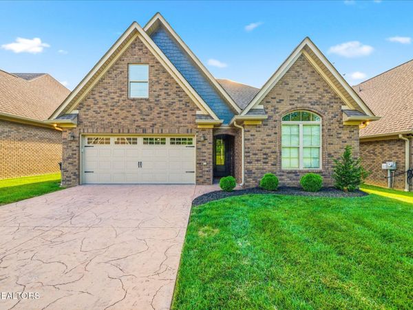 211 Village Cove Circle, Englewood, TN 37329