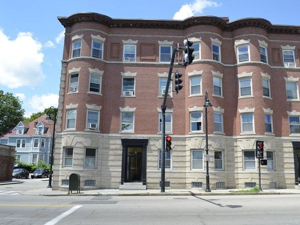 152 Harvard St., Unit 2, Brookline, MA 02446
