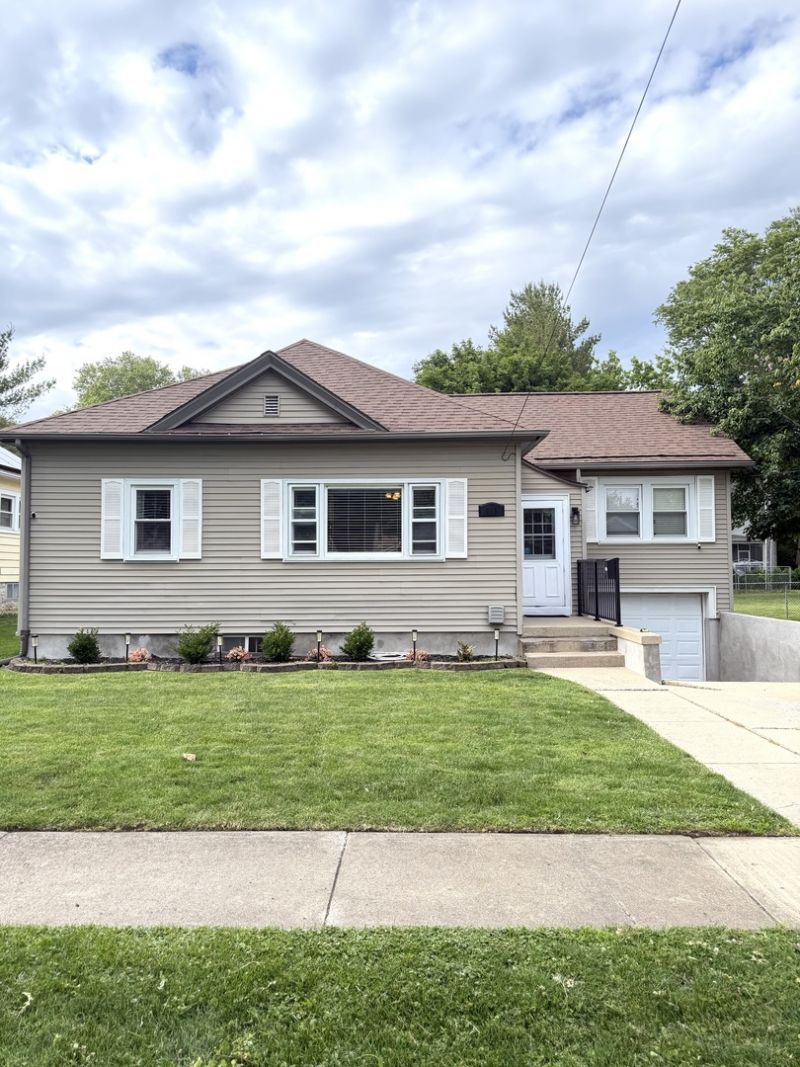 613 W Henry Street , Pontiac, IL 61764