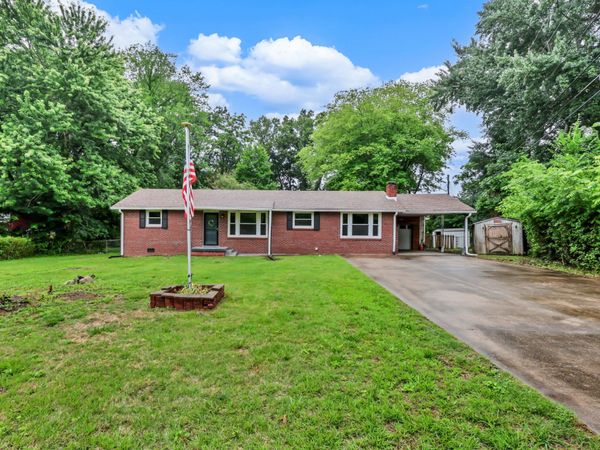 17 Charlemagne Blvd , Clarksville, TN 37042