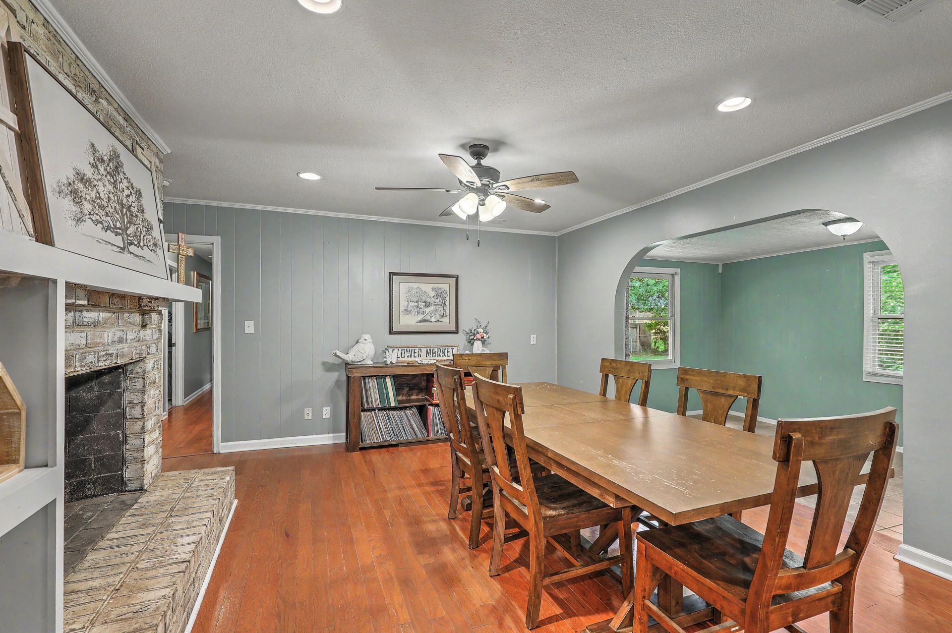 203 Shaftesbury Lane Photo 19