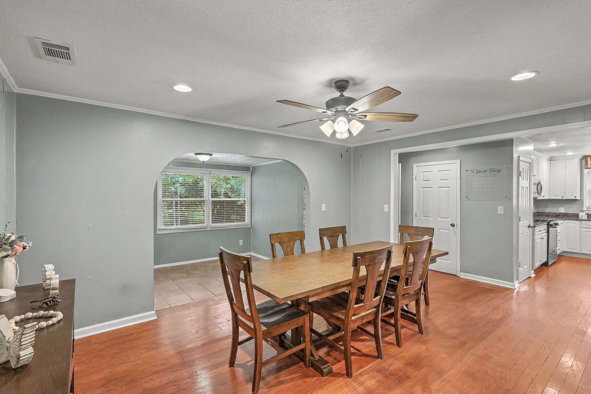 203 Shaftesbury Lane Photo 22