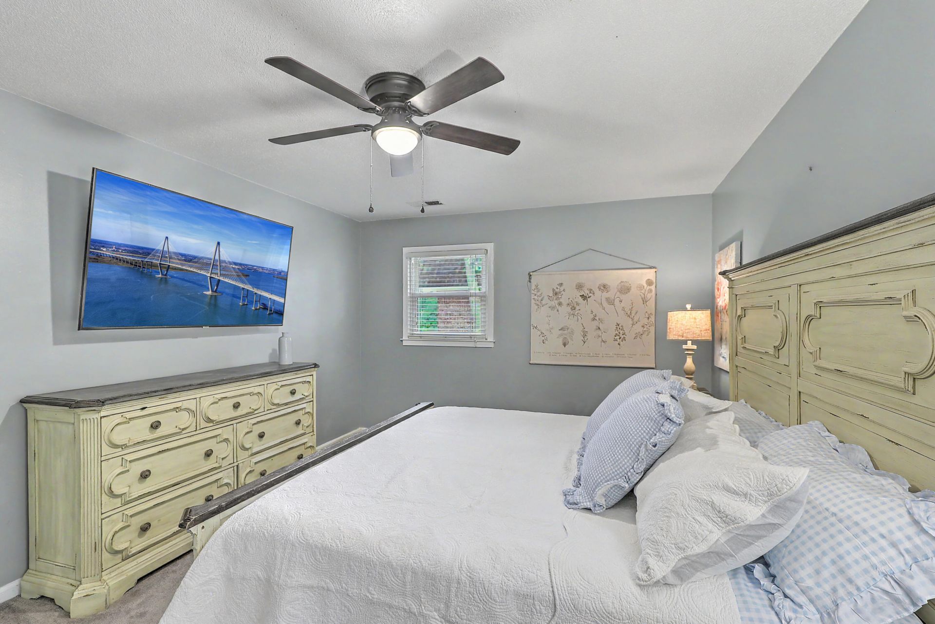 203 Shaftesbury Lane Photo 28