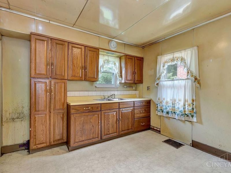 6820 Vinewood Avenue, Cincinnati, OH 45227 Photo 9