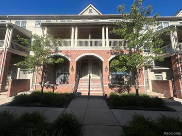 191 Amys Walk, Auburn Hills, MI 48326