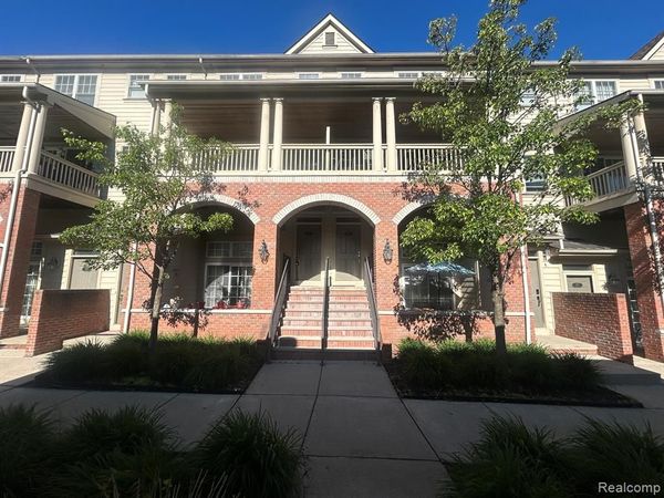 191 Amys Walk, Auburn Hills, MI 48326