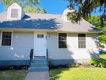 601 UHLER AVENUE, BURLINGTON, NJ 08016