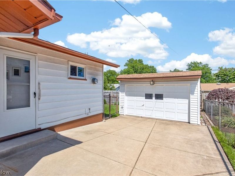4307 W 146th Street , Cleveland, OH 44135 Photo 27