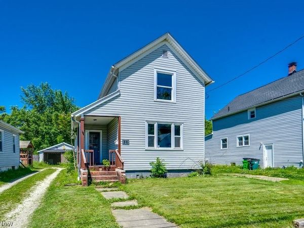 36 21st Street NW, Barberton, OH 44203