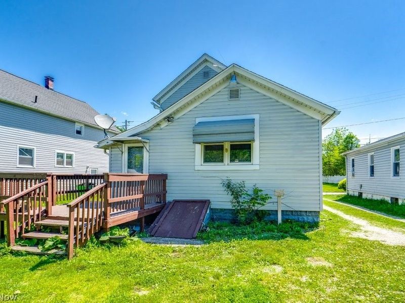 36 21st Street NW, Barberton, OH 44203 Photo 6