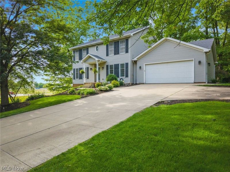 5265 Eastlake Street NW, North Canton, OH 44720 Photo 2