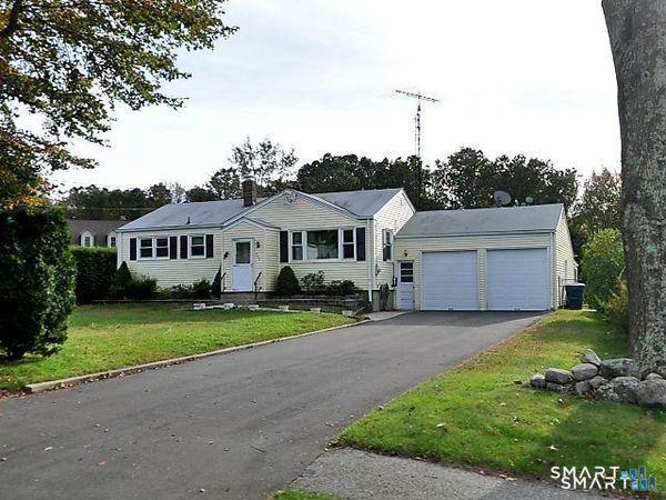 530 Boston Post , Waterford, CT 06385