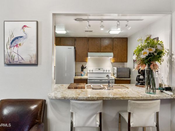 3033 E DEVONSHIRE Avenue, Unit 3003, Phoenix, AZ 85016