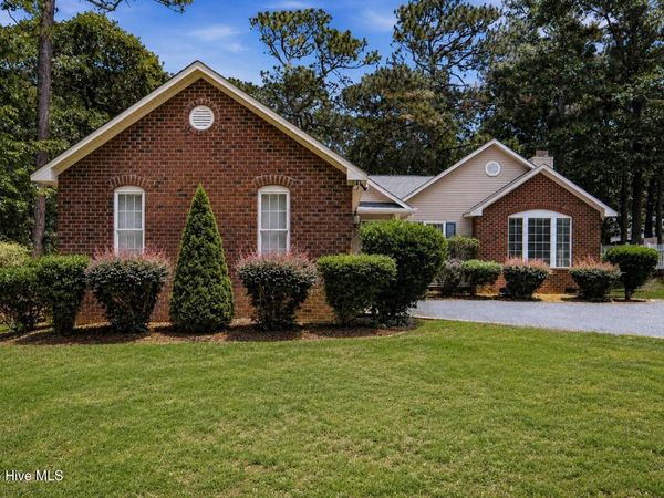 245 Wheeling Drive , Pinehurst, NC 28374