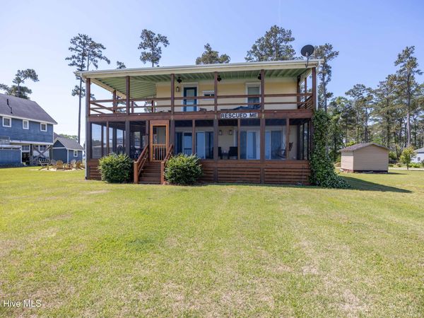 83 Service Street , Aurora, NC 27806