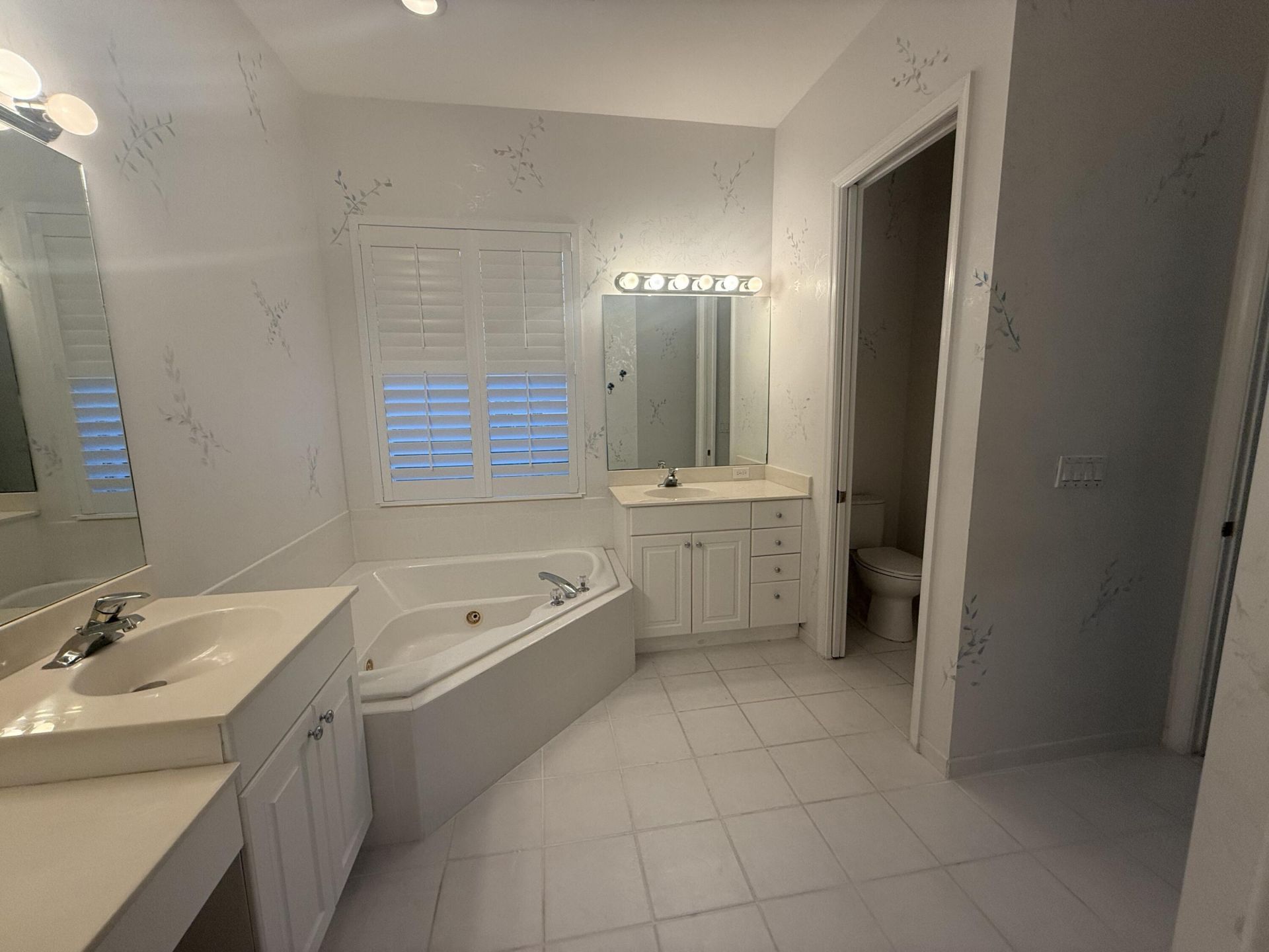 9041 Bay Harbour Circle, West Palm Beach, FL 33411 Photo
