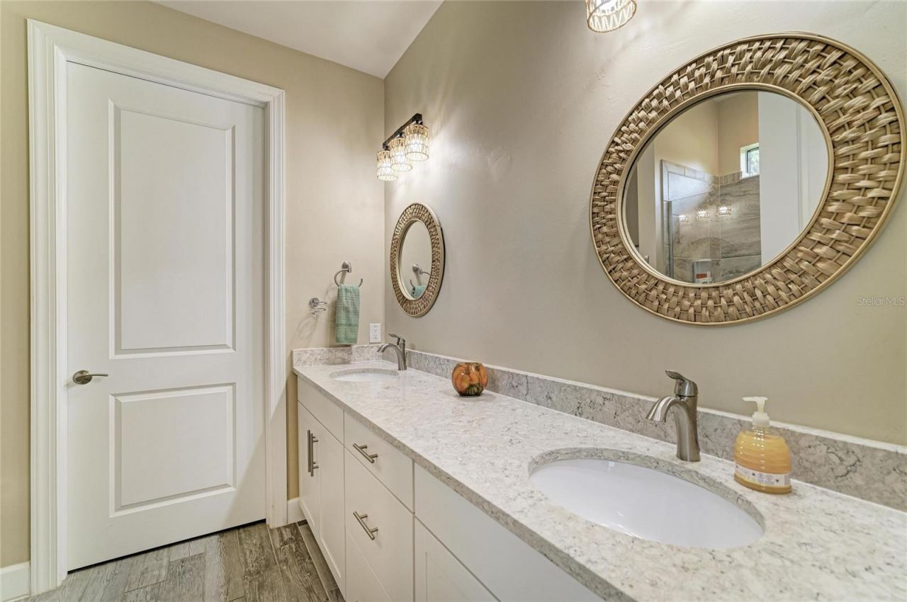 17002 Hampton Falls Terrace, Bradenton, FL 34202 Photo