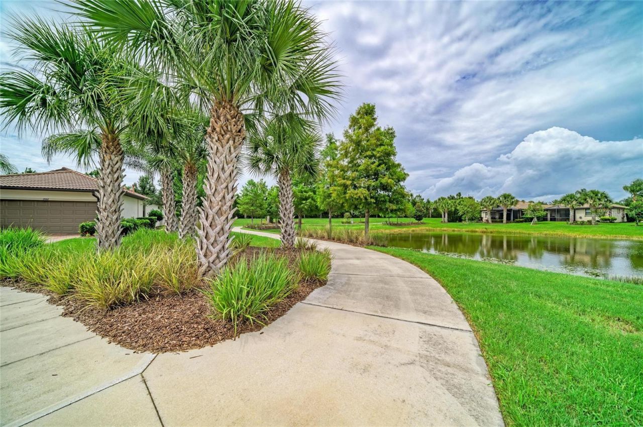 17002 Hampton Falls Terrace, Bradenton, FL 34202 Photo