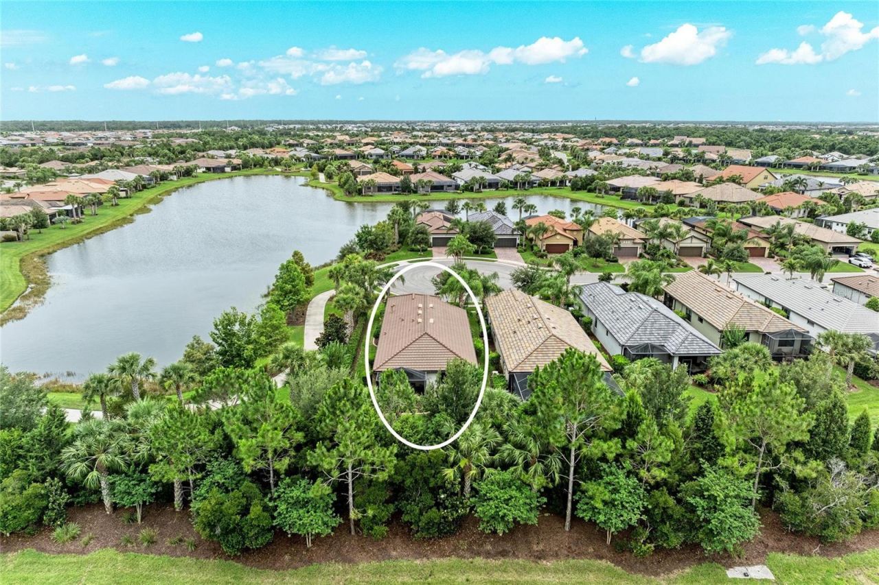 17002 Hampton Falls Terrace, Bradenton, FL 34202 Photo