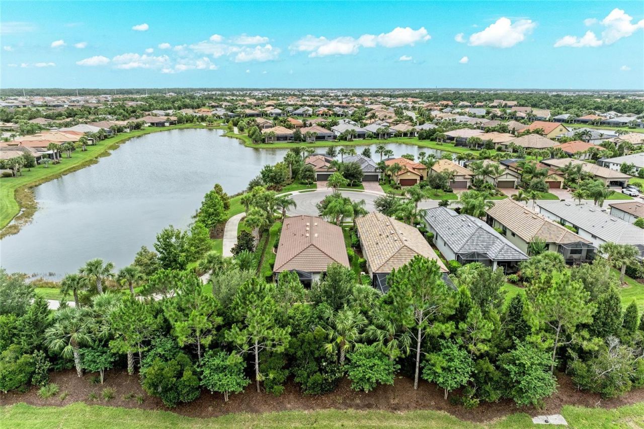 17002 Hampton Falls Terrace, Bradenton, FL 34202 Photo