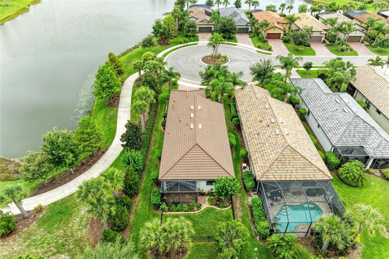 17002 Hampton Falls Terrace, Bradenton, FL 34202 Photo