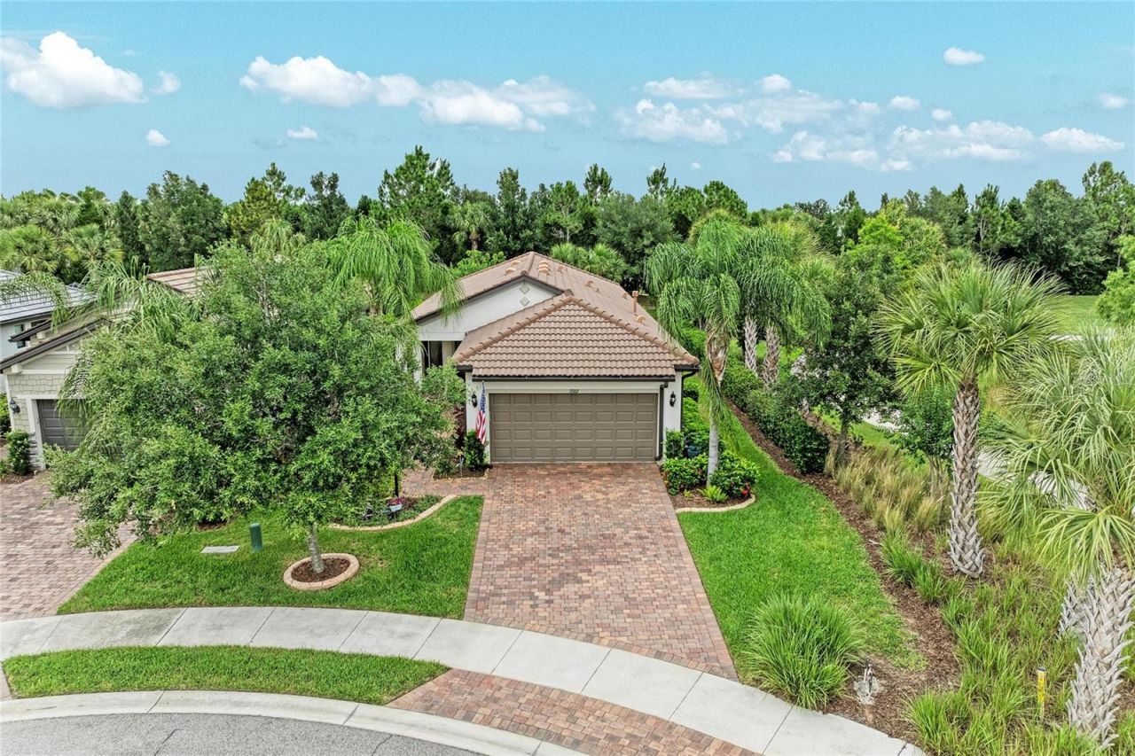 17002 Hampton Falls Terrace, Bradenton, FL 34202 Photo