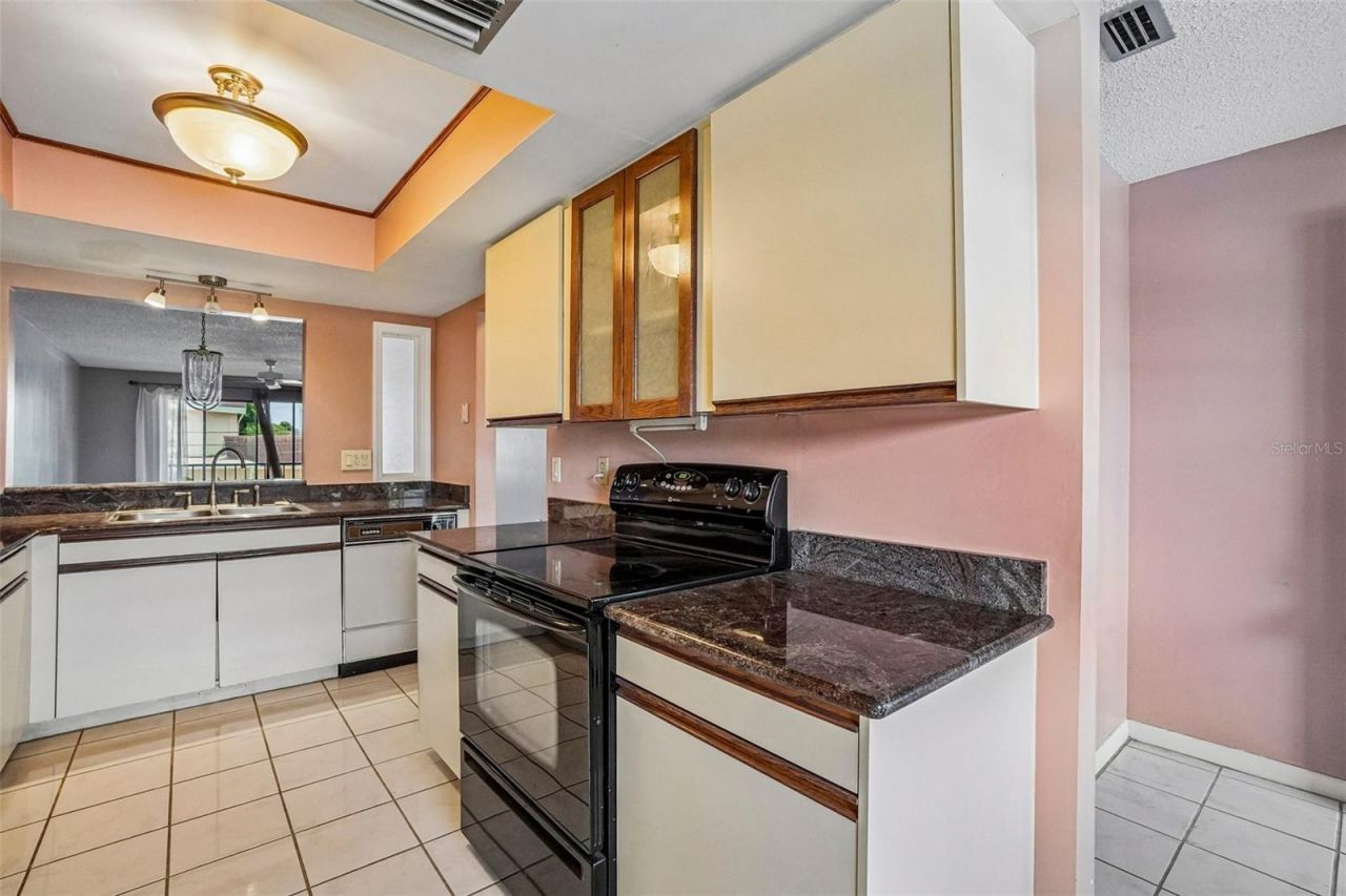 1601 43rd Street N, Unit 224, Saint Petersburg, FL 33713 Photo