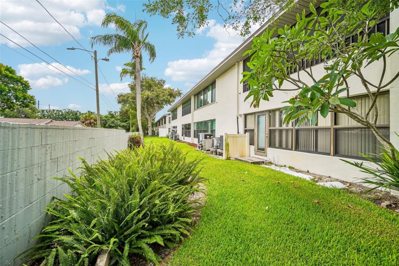 1601 43rd Street N, Unit 224, Saint Petersburg, FL 33713 Photo