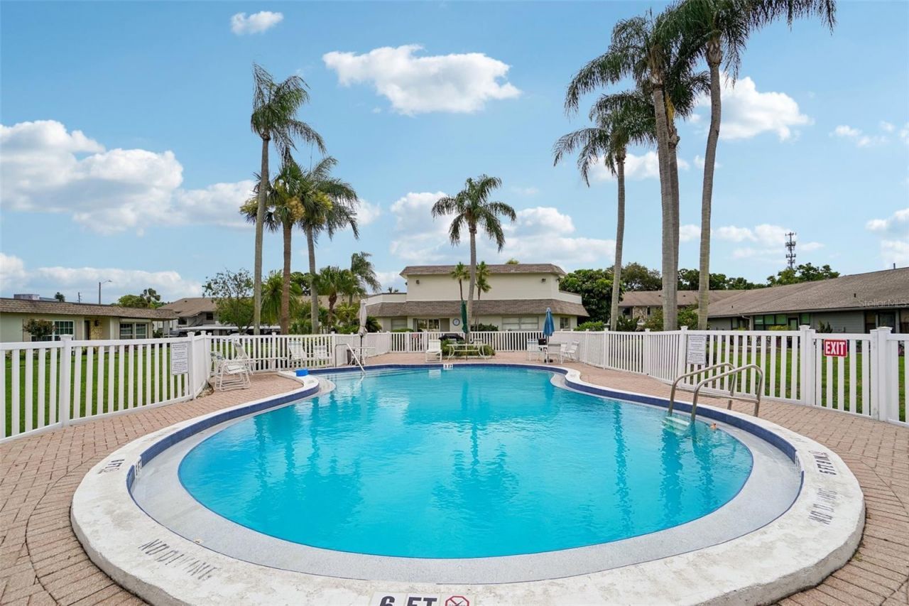 1601 43rd Street N, Unit 224, Saint Petersburg, FL 33713 Photo