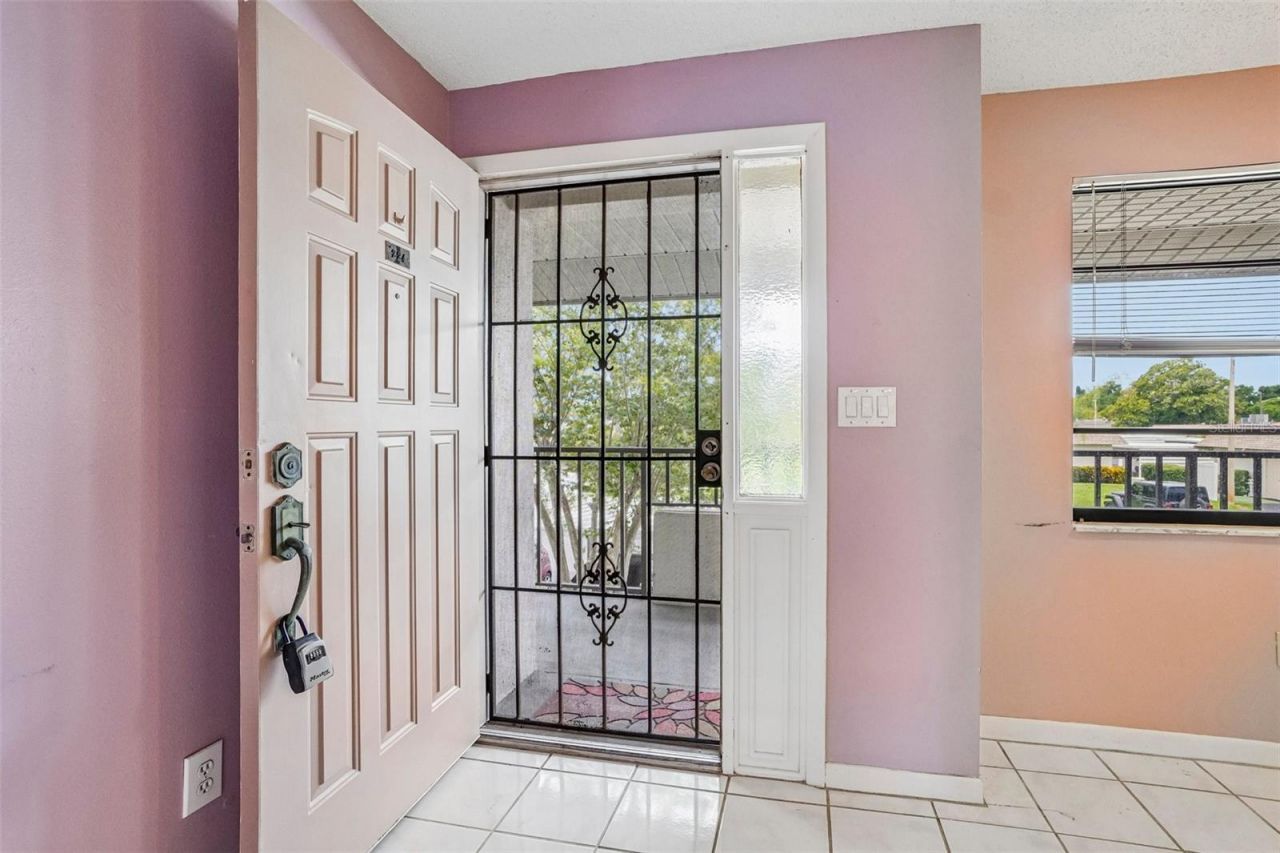 1601 43rd Street N, Unit 224, Saint Petersburg, FL 33713 Photo